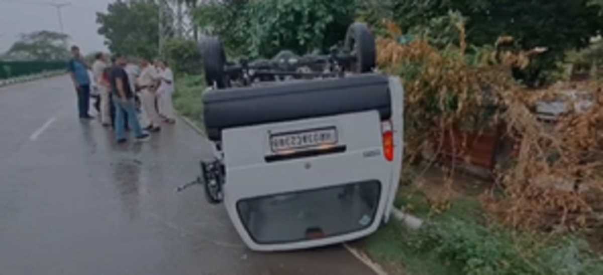 हरियाणा : स्कूल वैन हुई सड़क हादसे का शिकार, चार बच्चे घायल